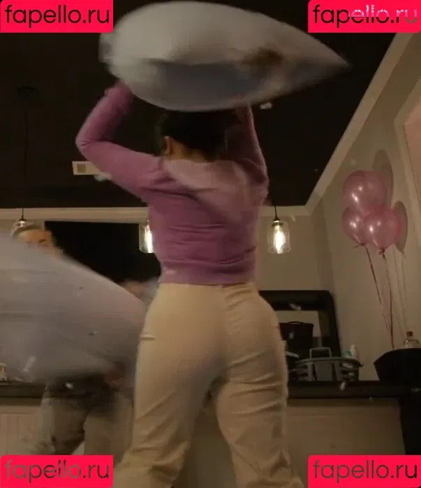 Mary Mouser / missmarymmouser Onlyfans Photo Gallery 