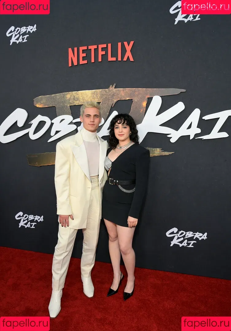 Mary Mouser / missmarymmouser Onlyfans Photo Gallery 