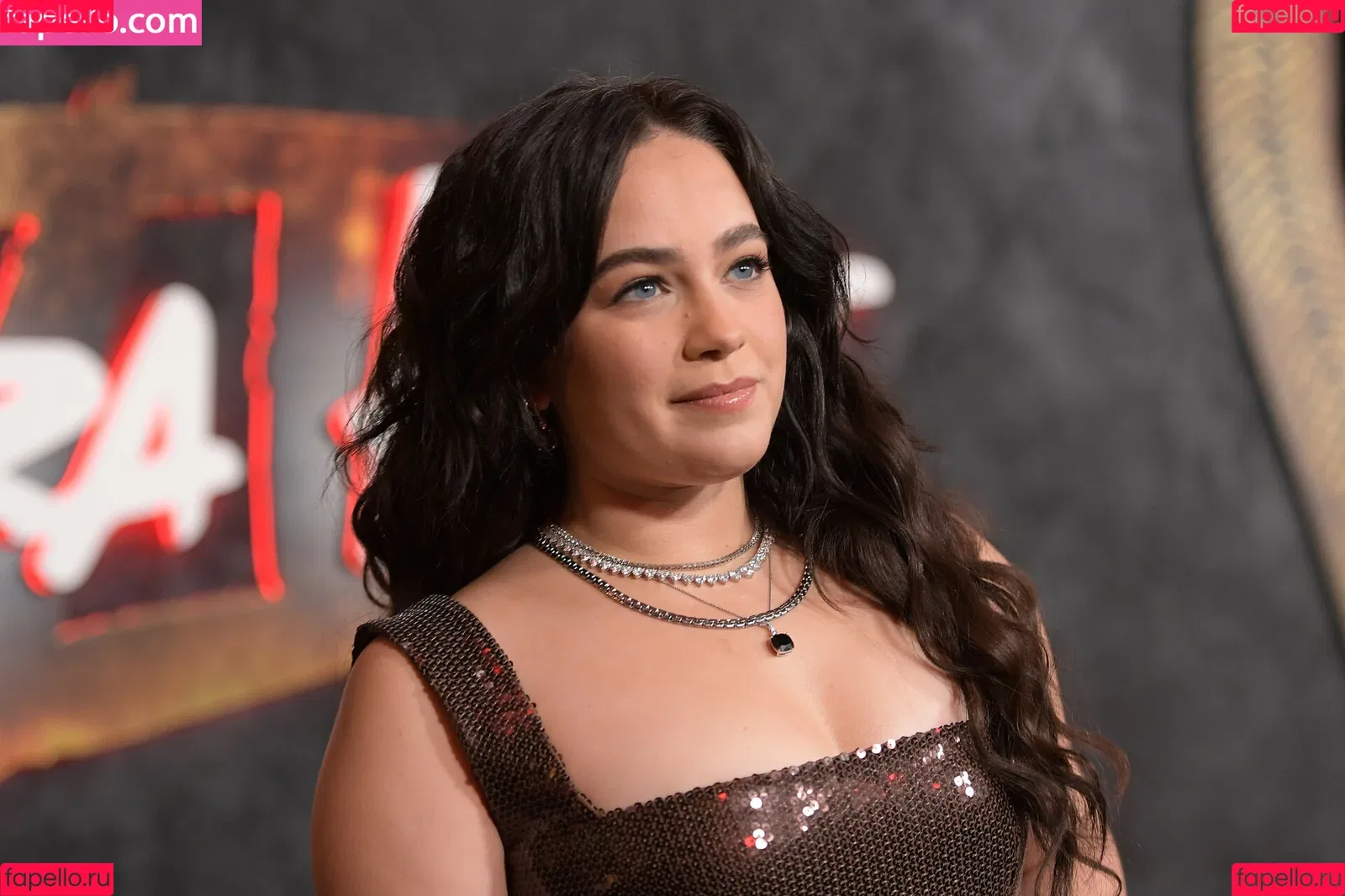 Mary Mouser / missmarymmouser Onlyfans Photo Gallery 