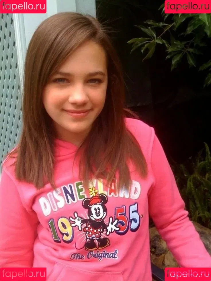 Mary Mouser / missmarymmouser Onlyfans Photo Gallery 