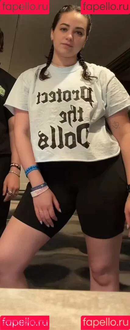 Mary Mouser / missmarymmouser Onlyfans Photo Gallery 