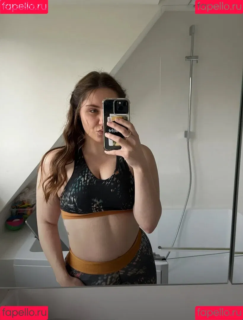 Annamey / Donnabellexo / manuteyu Onlyfans Photo Gallery 