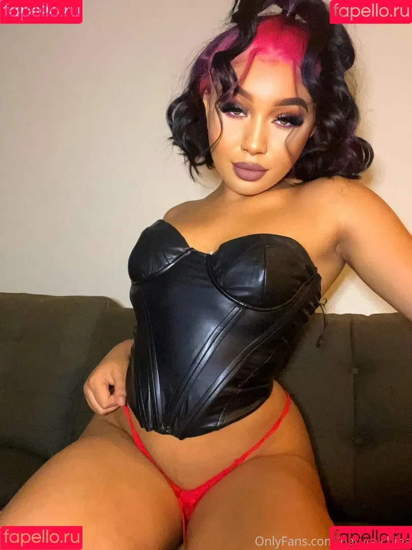 Bubble Booty / Naturalchina Onlyfans Photo Gallery 