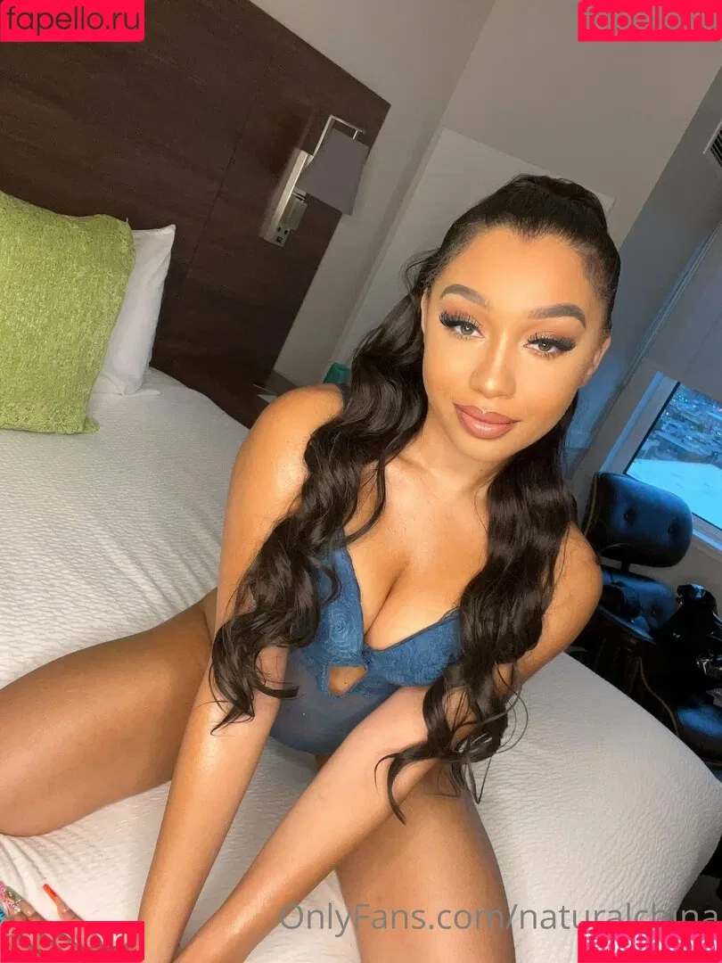 Bubble Booty / Naturalchina Onlyfans Photo Gallery 