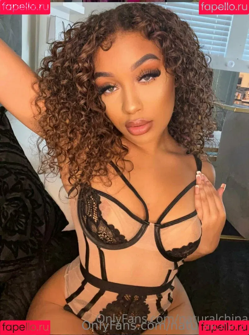 Bubble Booty / Naturalchina Onlyfans Photo Gallery 