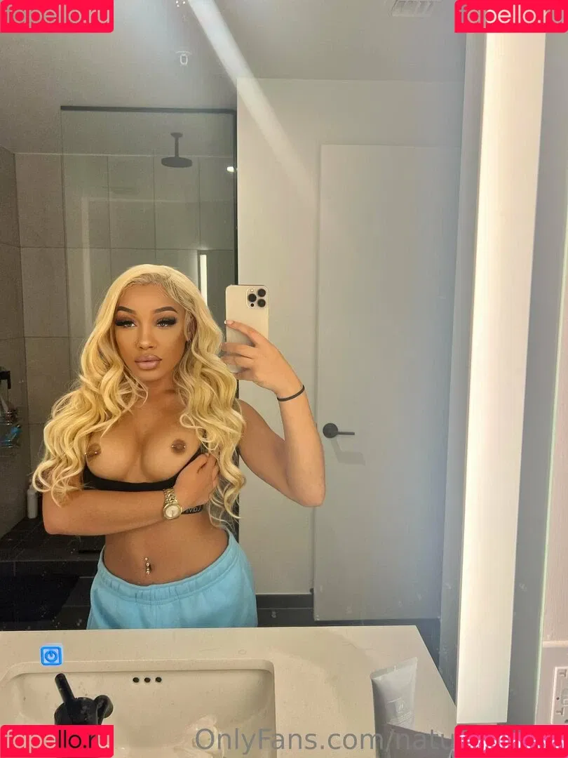 Bubble Booty / Naturalchina Onlyfans Photo Gallery 