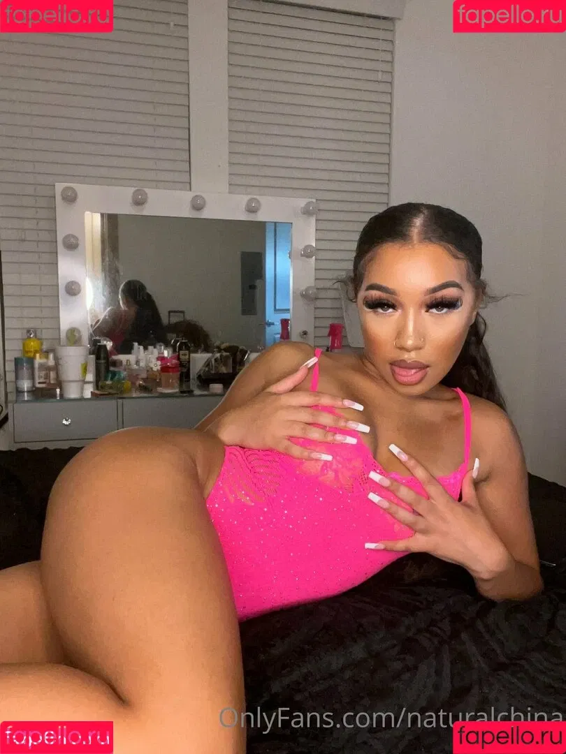 Bubble Booty / Naturalchina Onlyfans Photo Gallery 