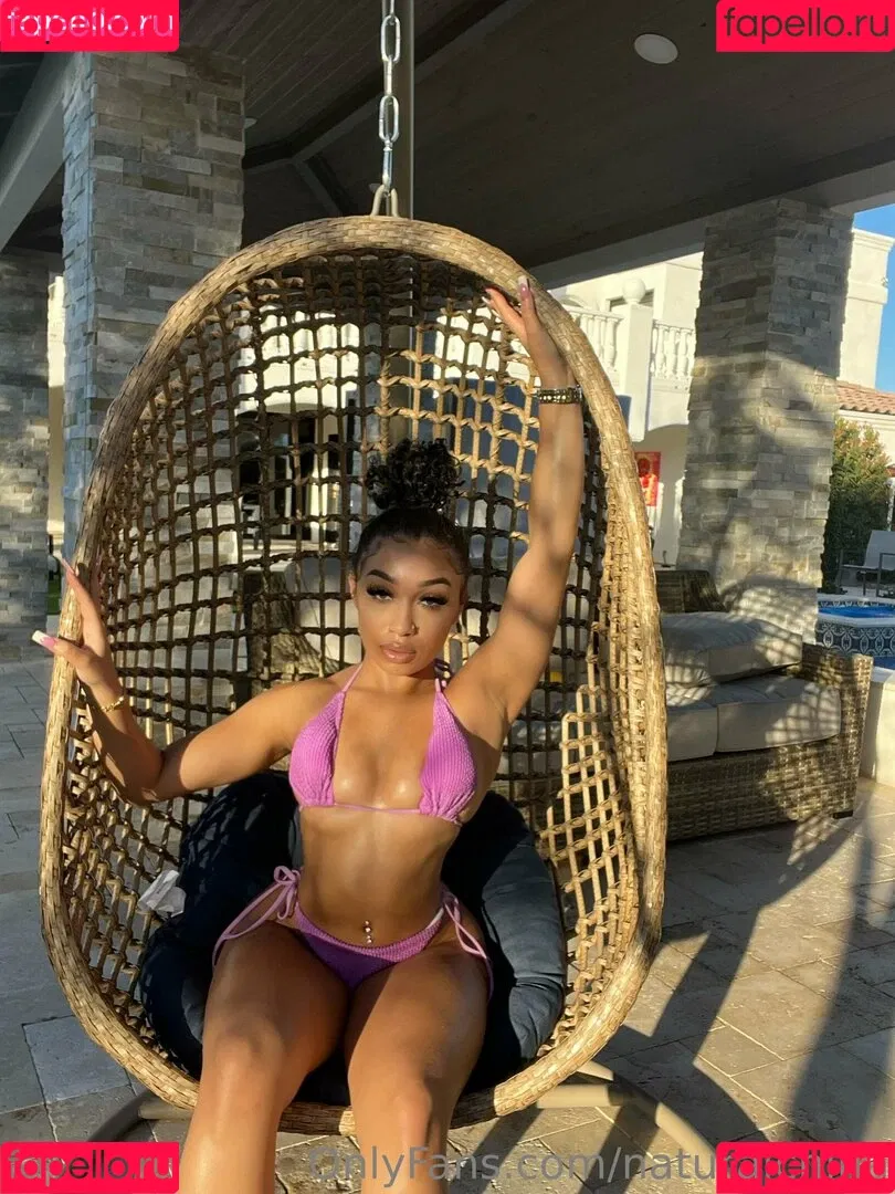 Bubble Booty / Naturalchina Onlyfans Photo Gallery 