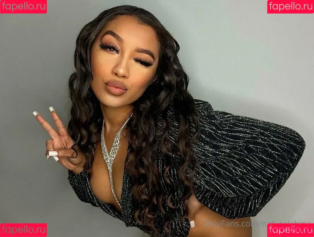 Bubble Booty / Naturalchina Onlyfans Photo Gallery 