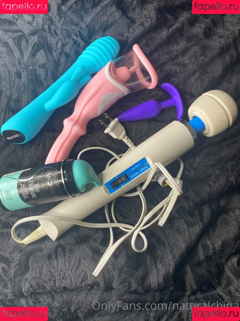 Bubble Booty / Naturalchina Onlyfans Photo Gallery 