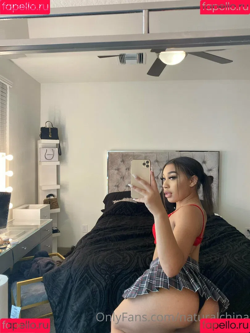 Bubble Booty / Naturalchina Onlyfans Photo Gallery 