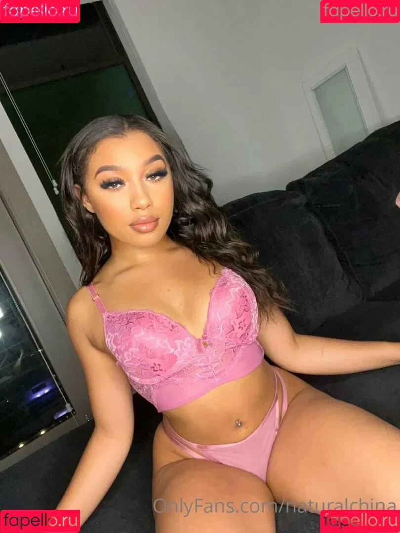 Bubble Booty / Naturalchina Onlyfans Photo Gallery 