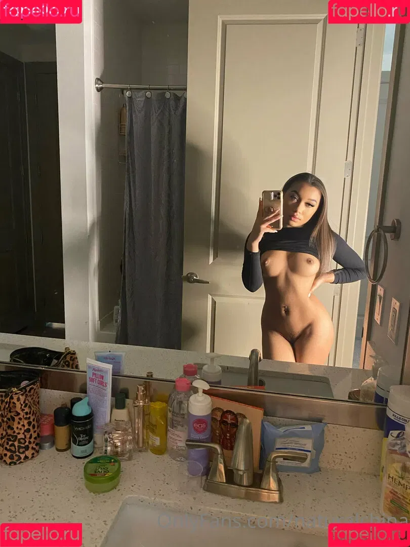 Bubble Booty / Naturalchina Onlyfans Photo Gallery 