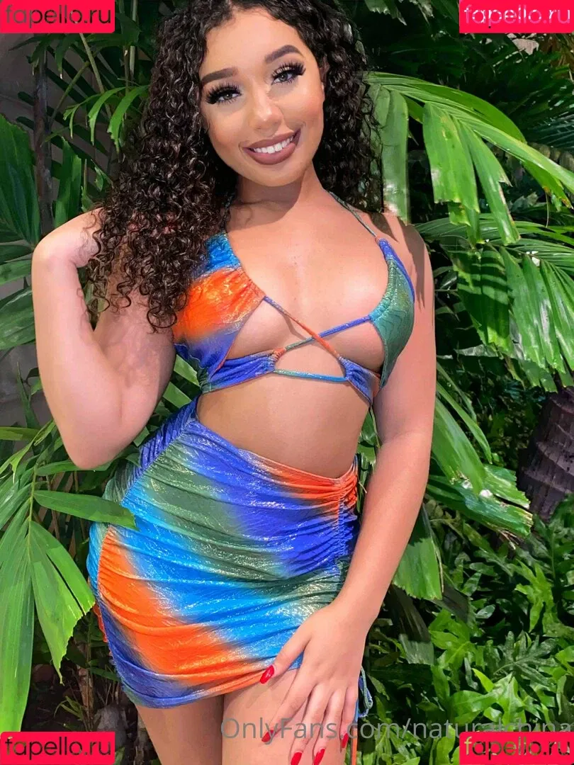 Bubble Booty / Naturalchina Onlyfans Photo Gallery 