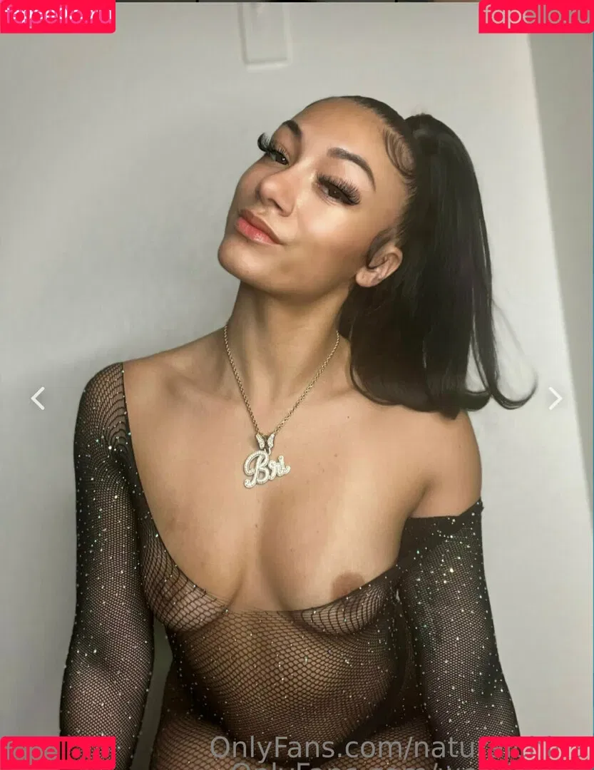 Bubble Booty / Naturalchina Onlyfans Photo Gallery 