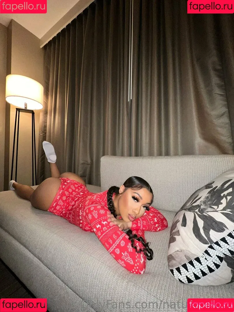 Bubble Booty / Naturalchina Onlyfans Photo Gallery 