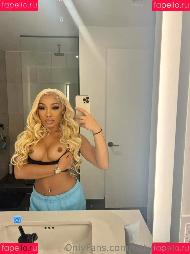 Bubble Booty / Naturalchina Onlyfans Photo Gallery 