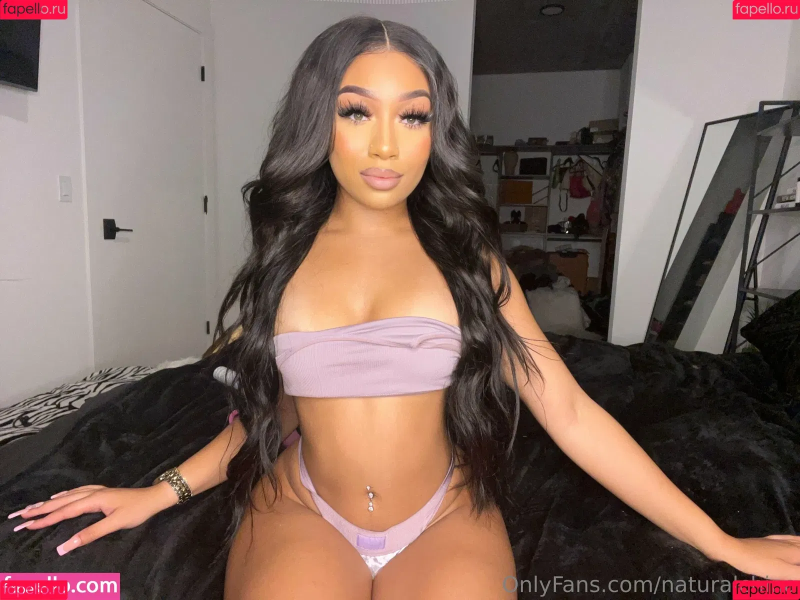 Bubble Booty / Naturalchina Onlyfans Photo Gallery 