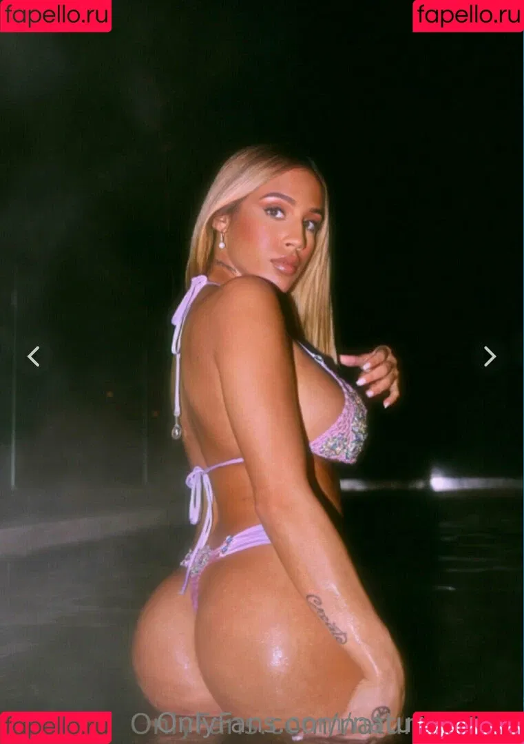 Bubble Booty / Naturalchina Onlyfans Photo Gallery 