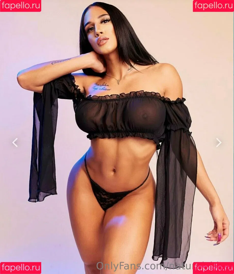 Bubble Booty / Naturalchina Onlyfans Photo Gallery 