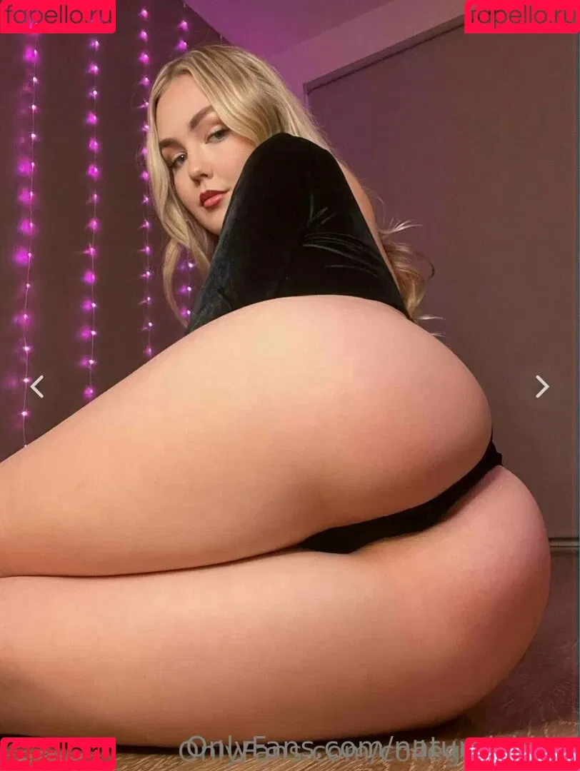 Bubble Booty / Naturalchina Onlyfans Photo Gallery 