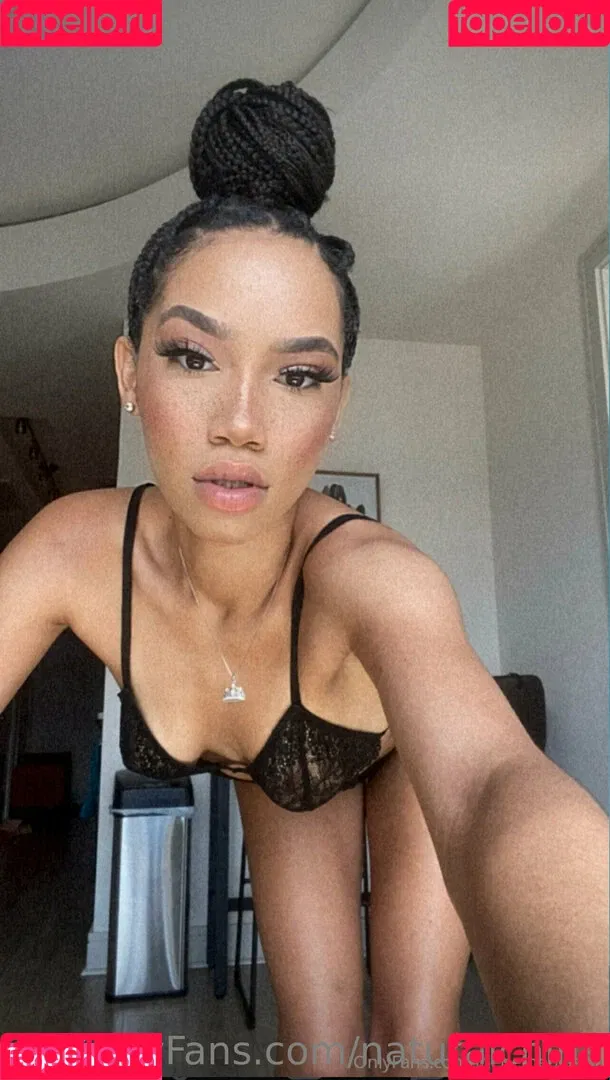 Bubble Booty / Naturalchina Onlyfans Photo Gallery 