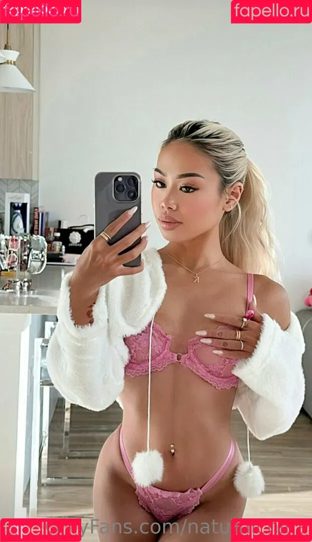 Bubble Booty / Naturalchina Onlyfans Photo Gallery 