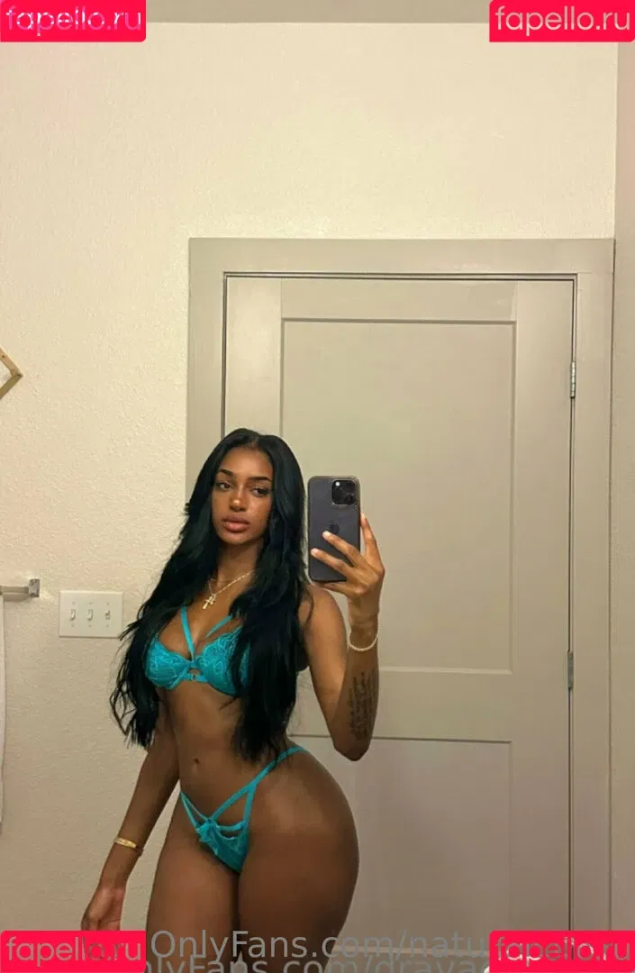 Bubble Booty / Naturalchina Onlyfans Photo Gallery 