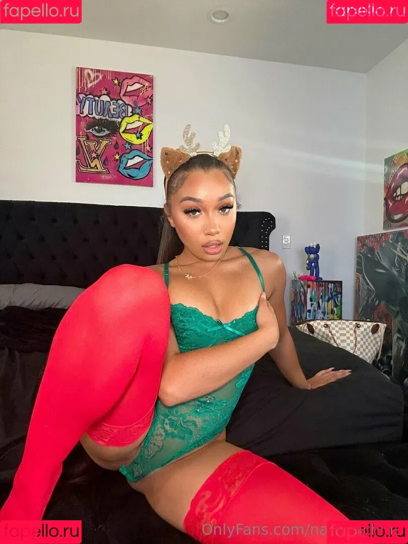 Bubble Booty / Naturalchina Onlyfans Photo Gallery 