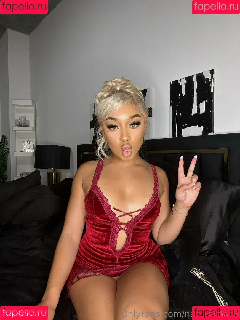 Bubble Booty / Naturalchina Onlyfans Photo Gallery 