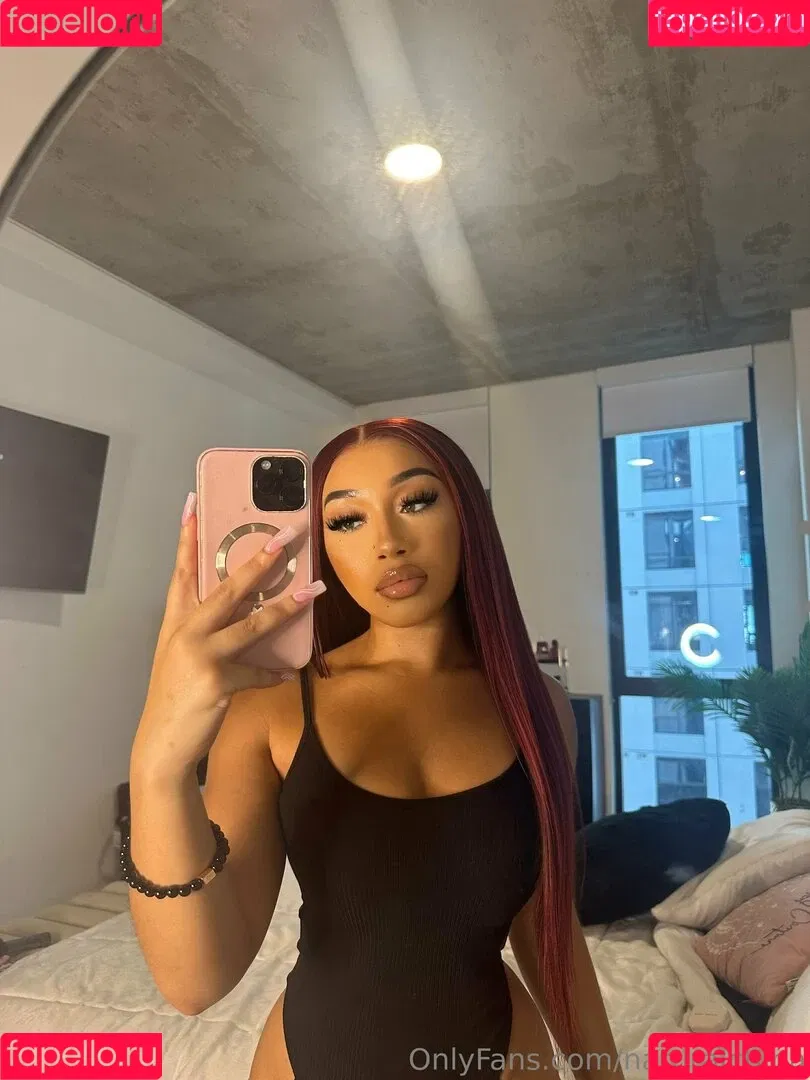 Bubble Booty / Naturalchina Onlyfans Photo Gallery 