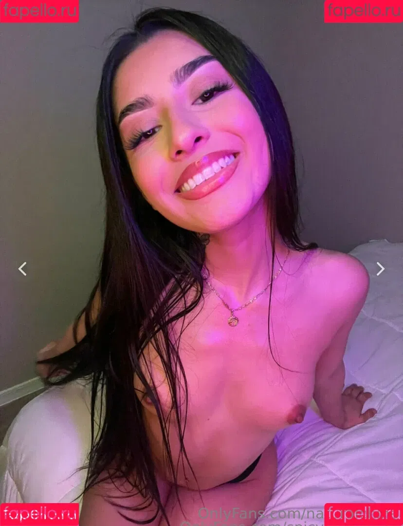 Bubble Booty / Naturalchina Onlyfans Photo Gallery 