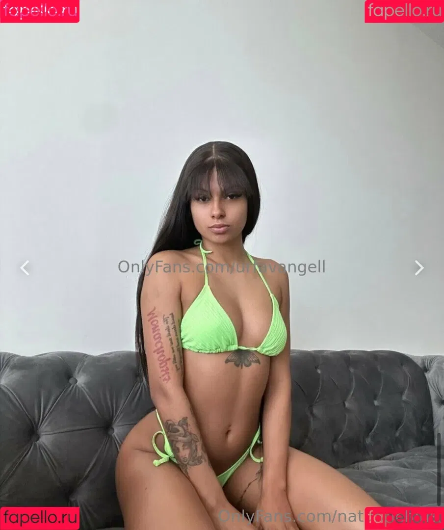 Bubble Booty / Naturalchina Onlyfans Photo Gallery 