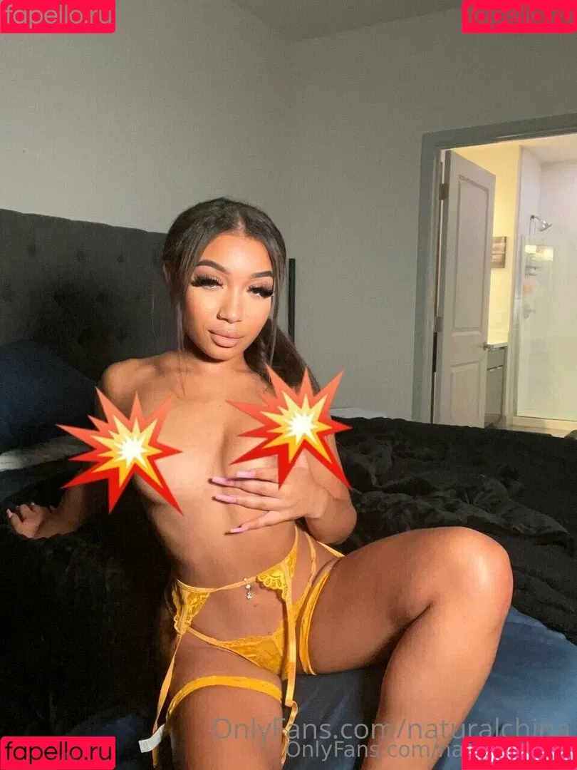 Bubble Booty / Naturalchina Onlyfans Photo Gallery 