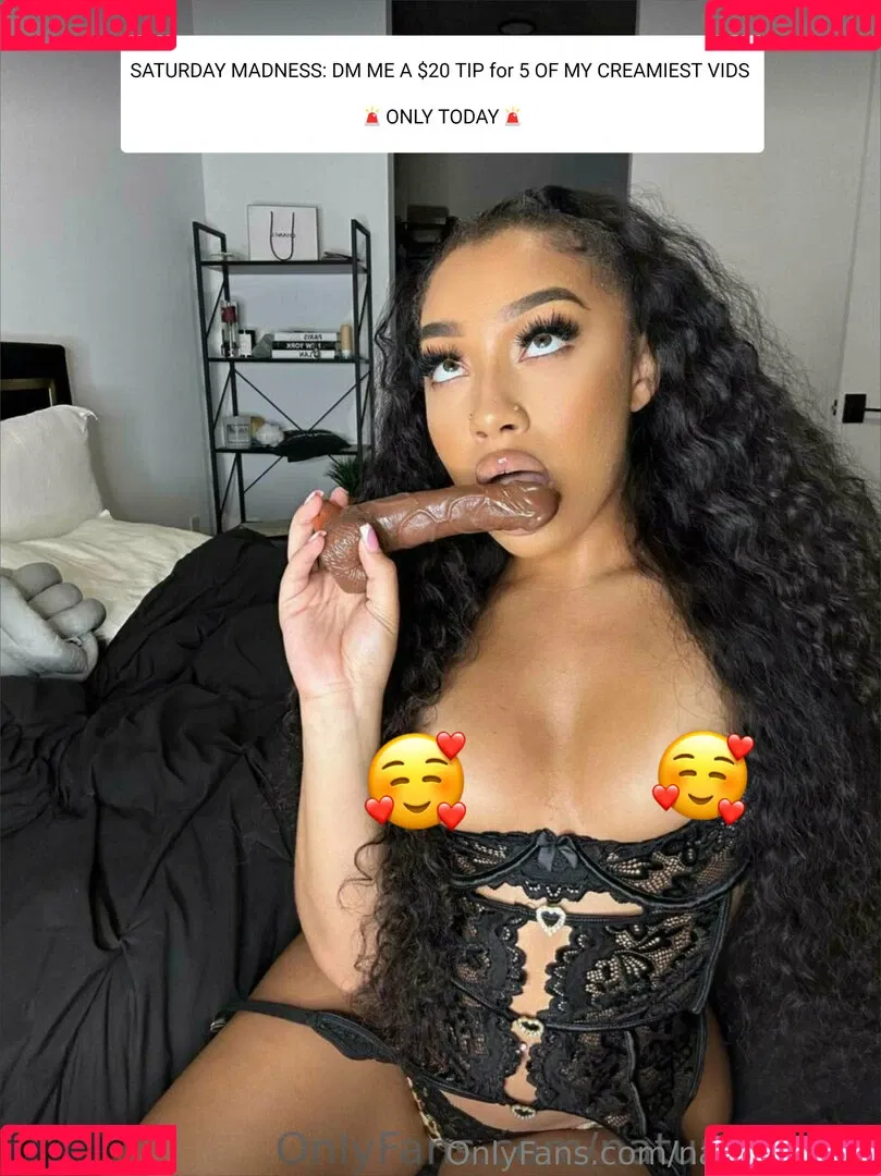 Bubble Booty / Naturalchina Onlyfans Photo Gallery 