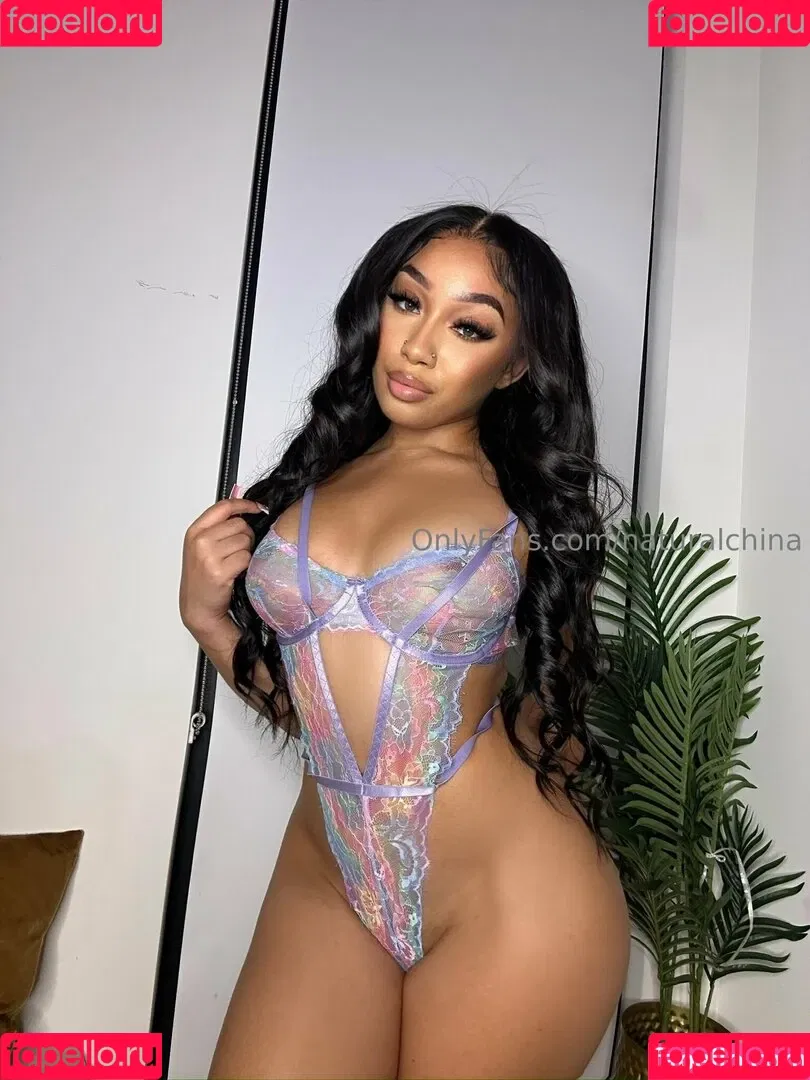 Bubble Booty / Naturalchina Onlyfans Photo Gallery 