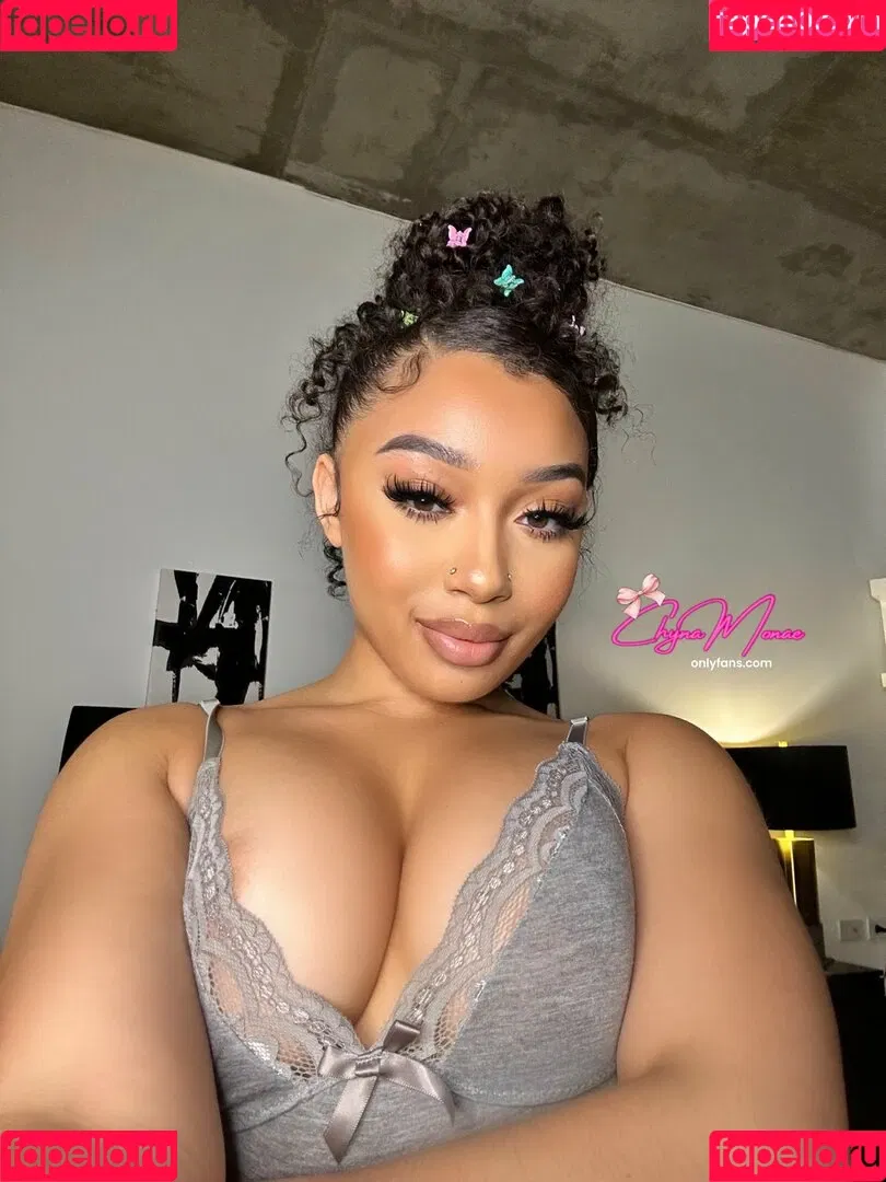 Bubble Booty / Naturalchina Onlyfans Photo Gallery 