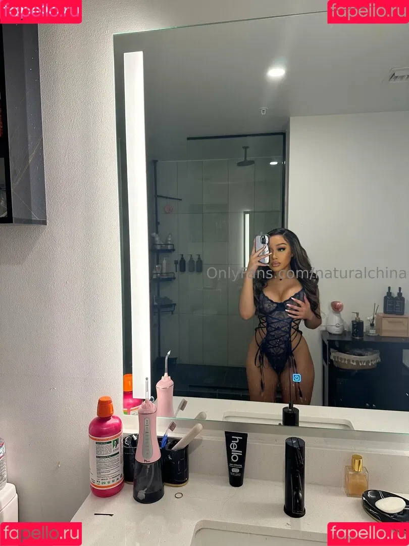 Bubble Booty / Naturalchina Onlyfans Photo Gallery 