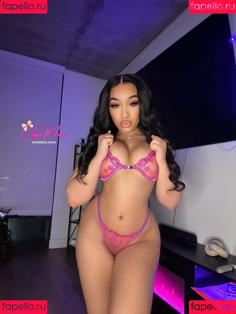 Bubble Booty / Naturalchina Onlyfans Photo Gallery 