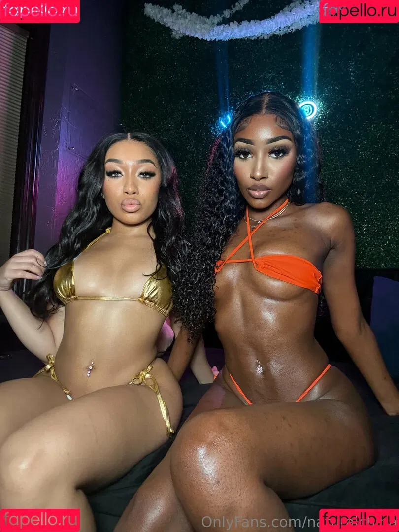 Bubble Booty / Naturalchina Onlyfans Photo Gallery 