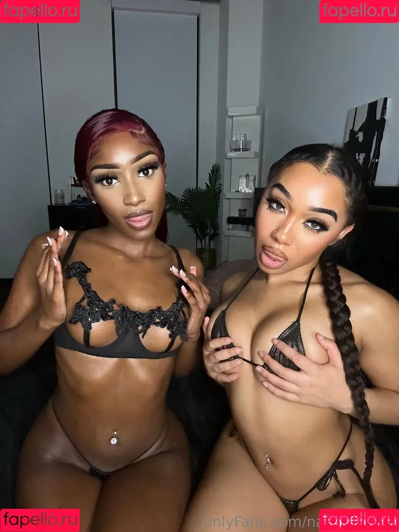 Bubble Booty / Naturalchina Onlyfans Photo Gallery 