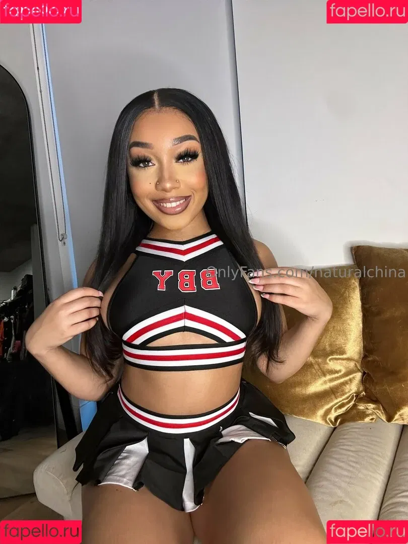 Bubble Booty / Naturalchina Onlyfans Photo Gallery 