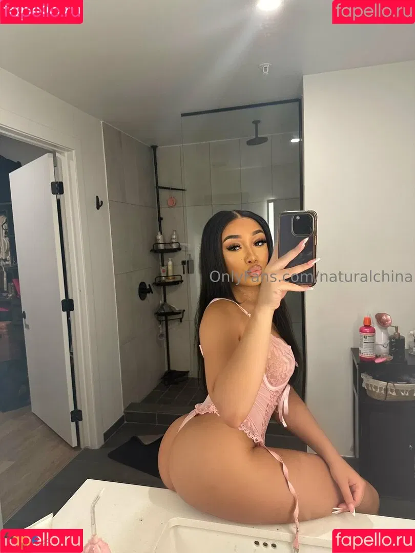 Bubble Booty / Naturalchina Onlyfans Photo Gallery 