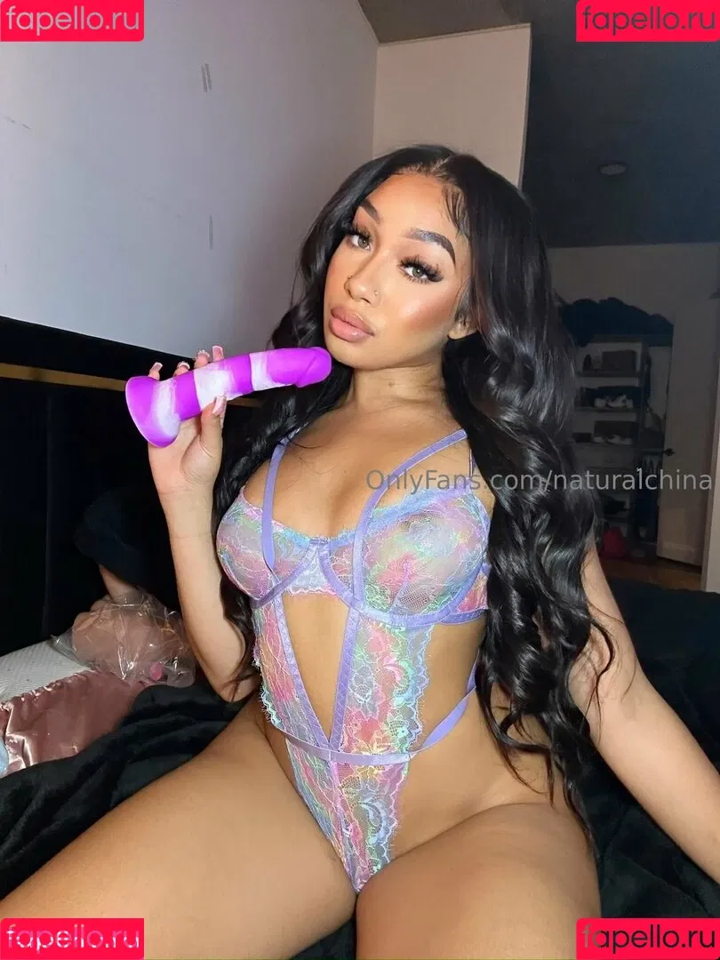 Bubble Booty / Naturalchina Onlyfans Photo Gallery 