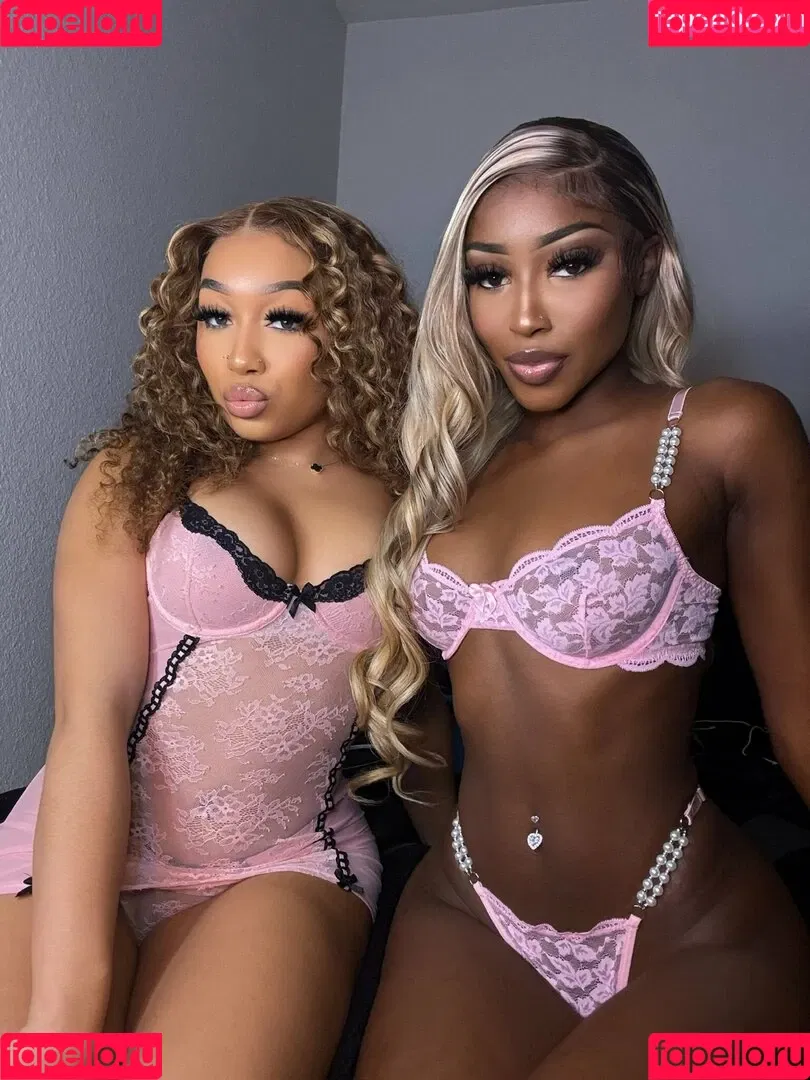 Bubble Booty / Naturalchina Onlyfans Photo Gallery 