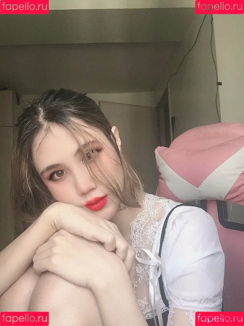 Kura Onee-san / kurasushi_usa / lewdgami Onlyfans Photo Gallery 