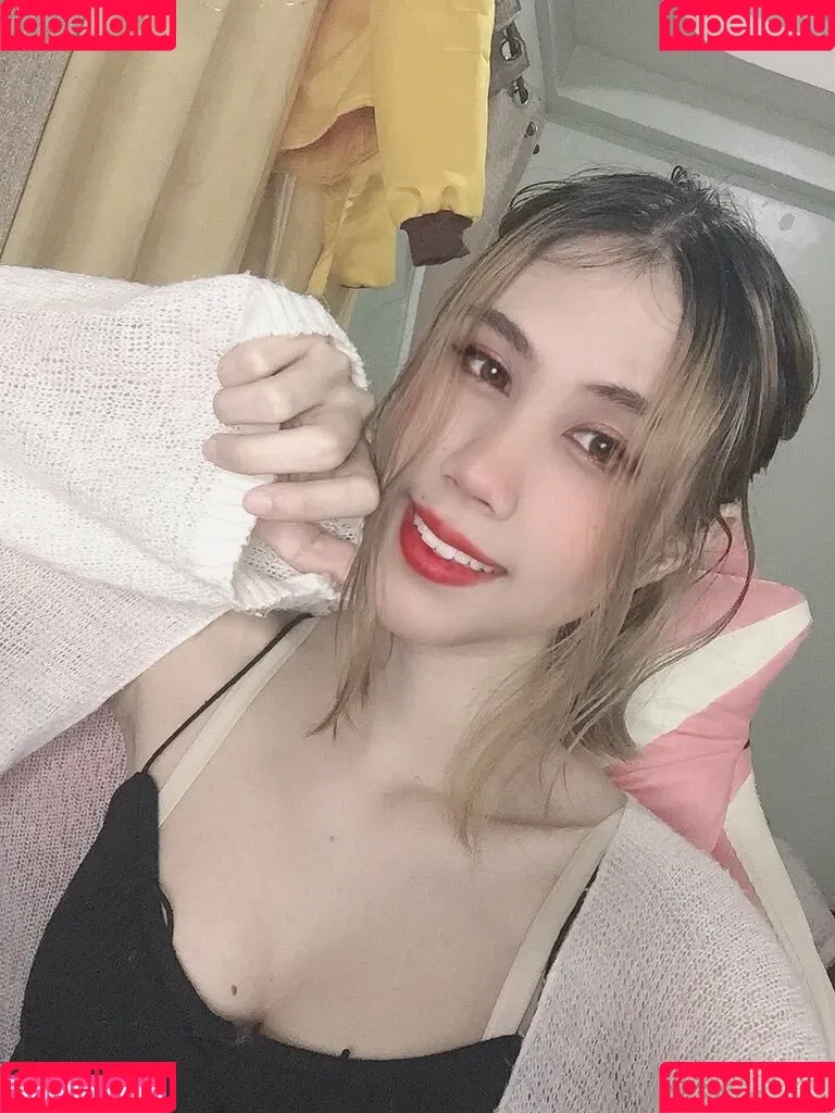 Kura Onee-san / kurasushi_usa / lewdgami Onlyfans Photo Gallery 