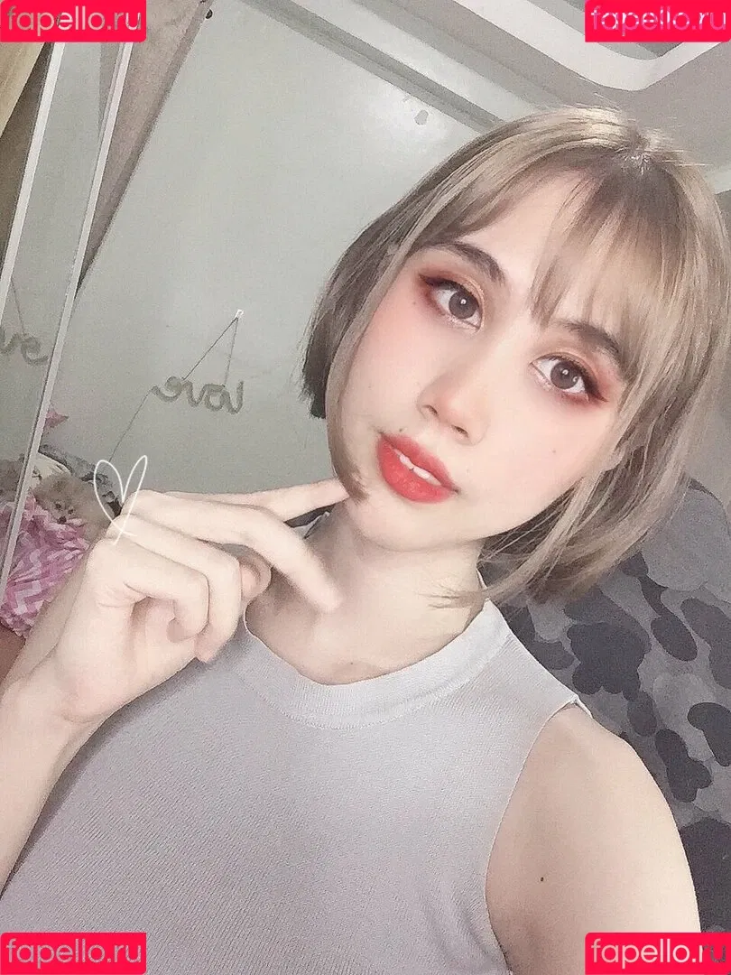 Kura Onee-san / kurasushi_usa / lewdgami Onlyfans Photo Gallery 