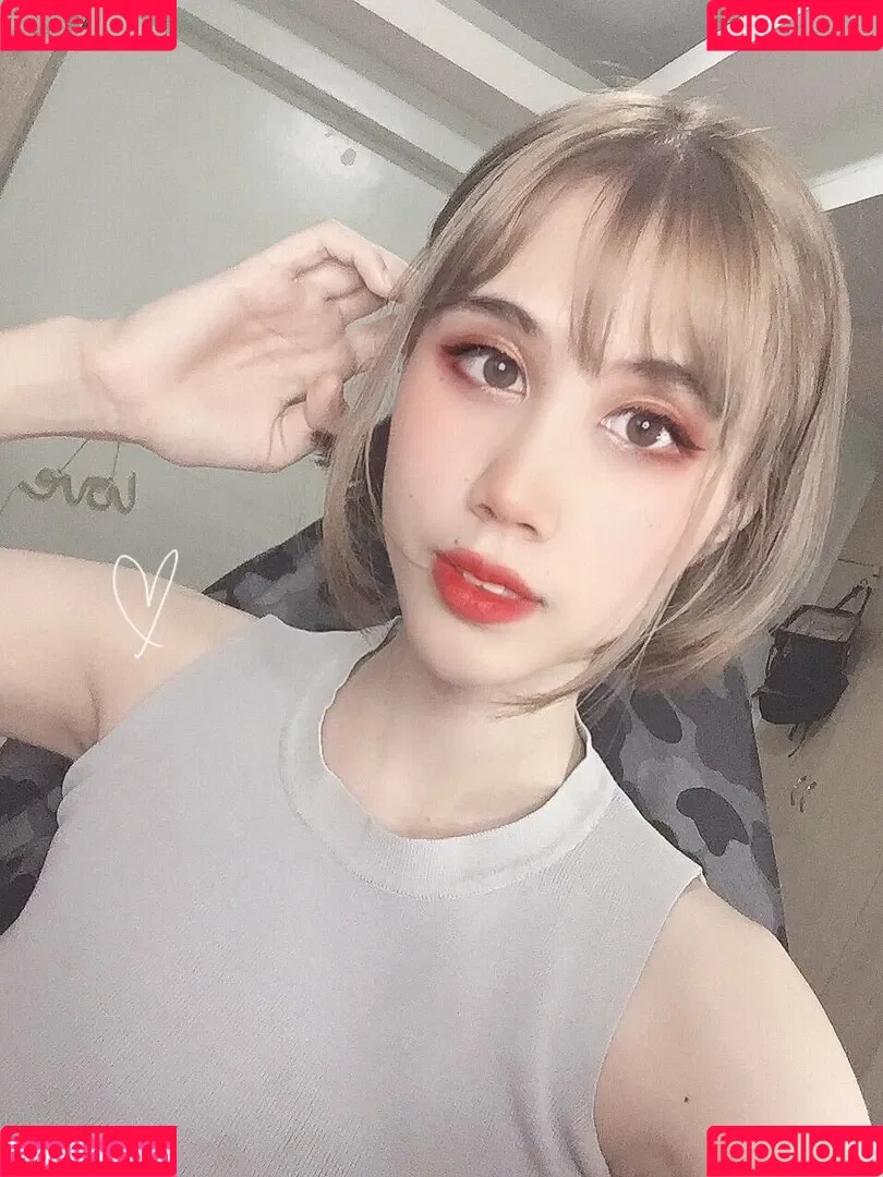 Kura Onee-san / kurasushi_usa / lewdgami Onlyfans Photo Gallery 