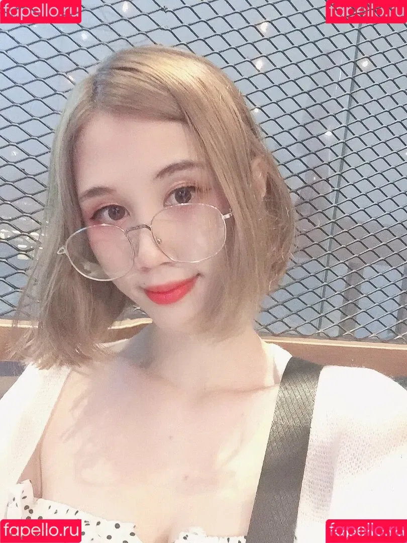 Kura Onee-san / kurasushi_usa / lewdgami Onlyfans Photo Gallery 